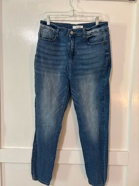 Zenana Straight-Leg Mid-Blue Jeans